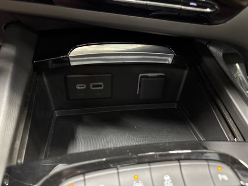 Used 2023 Buick Envision Essence w/ Sport Touring Package AWD/4WD image 26