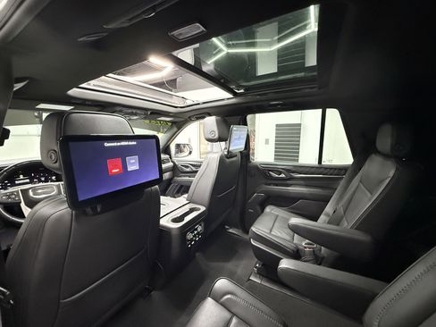 Used 2023 GMC Yukon Denali image 32