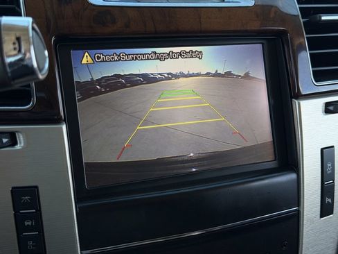 Used 2014 Cadillac Escalade Platinum RWD image 19