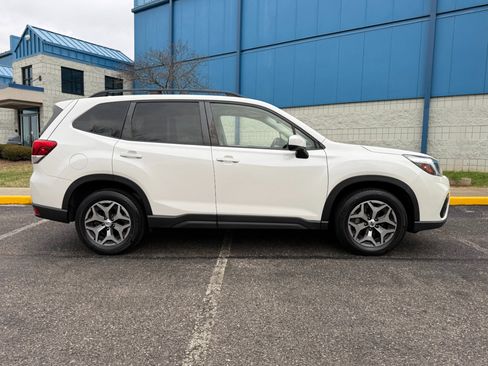 Used 2019 Subaru Forester Premium w/ Popular Package #1 image 4