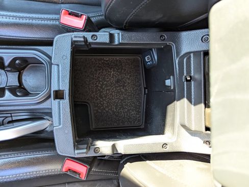 Used 2020 Jeep Wrangler Unlimited Sahara AWD/4WD image 26