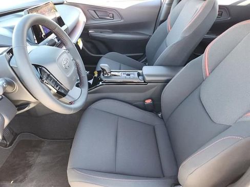 New 2026 Toyota Prius SE image 8