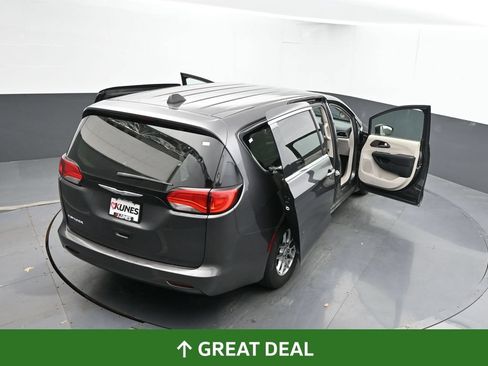 Used 2023 Chrysler Voyager LX FWD image 61