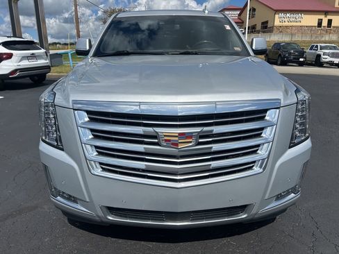 Used 2019 Cadillac Escalade ESV Platinum image 3