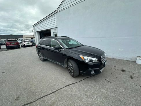 Used 2017 Subaru Outback 2.5i Limited AWD/4WD image 1