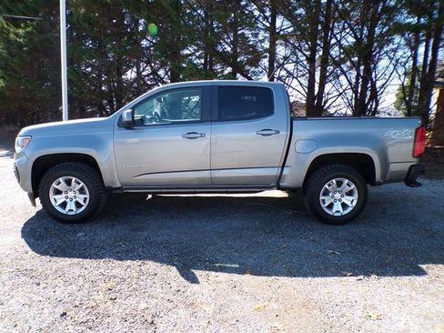 Used 2021 Chevrolet Colorado LT w/ LT Convenience Package image 2