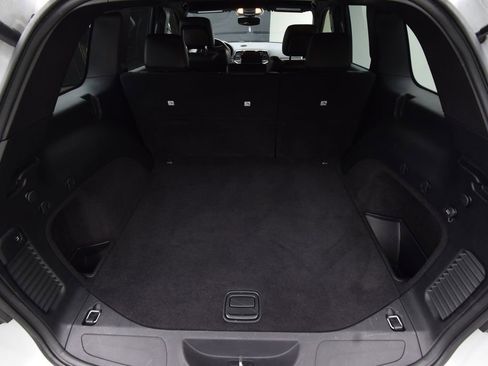 Used 2020 Jeep Grand Cherokee Altitude image 30