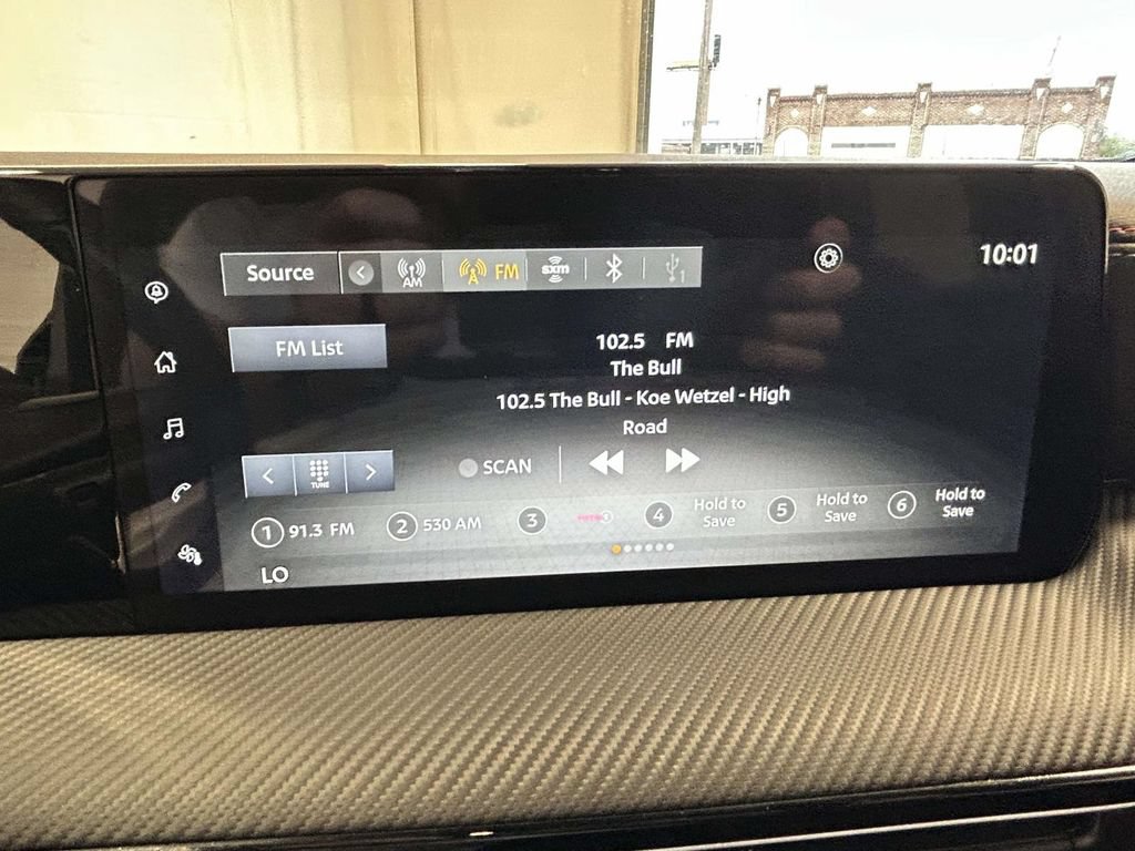 Used 2025 Nissan Kicks SR AWD/4WD image 14