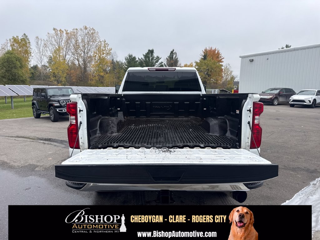 Used 2025 Chevrolet Silverado 2500 LT w/ Convenience Package AWD/4WD image 8