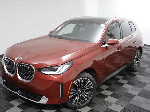 Certified 2025 BMW X3 xDrive30i AWD/4WD image 2
