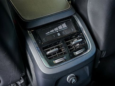 Used 2020 Volvo XC90 T8 Inscription image 26