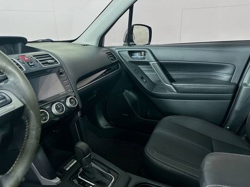 Used 2017 Subaru Forester 2.5i Touring w/ Popular Package #2 image 10
