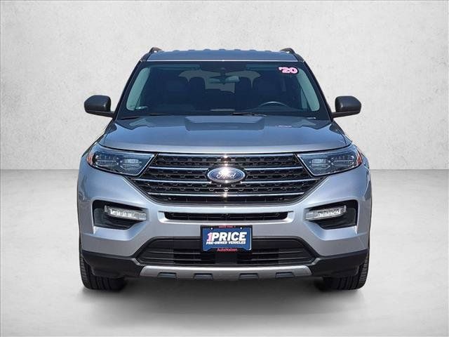 Used 2020 Ford Explorer XLT w/ Equipment Group 202A RWD image 2