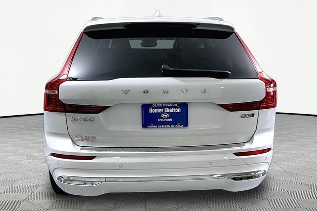 Used 2023 Volvo XC60 B5 Plus w/ Climate Package AWD/4WD image 4