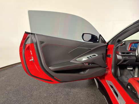 Used 2025 Chevrolet Corvette E-Ray AWD/4WD image 32