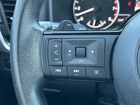 Used 2023 Nissan Rogue SV image 21