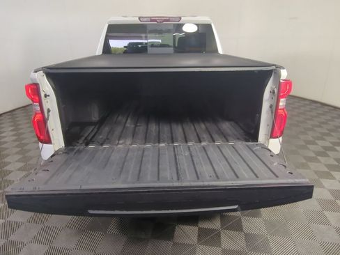 Used 2021 Chevrolet Silverado 1500 High Country w/ Technology Package AWD/4WD image 8