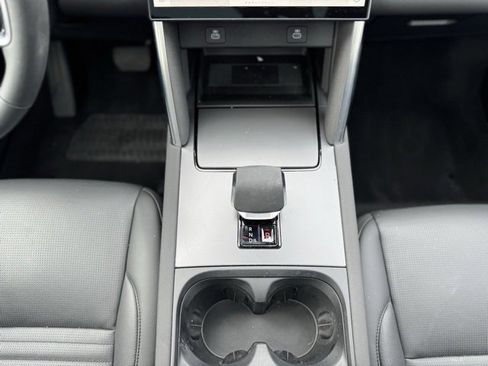 New 2025 Land Rover Discovery Sport S image 29