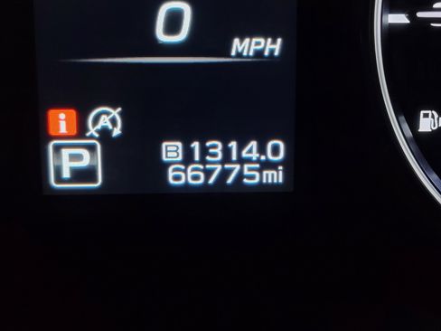 Used 2021 Subaru Outback Onyx Edition XT w/ Popular Package #2 image 2