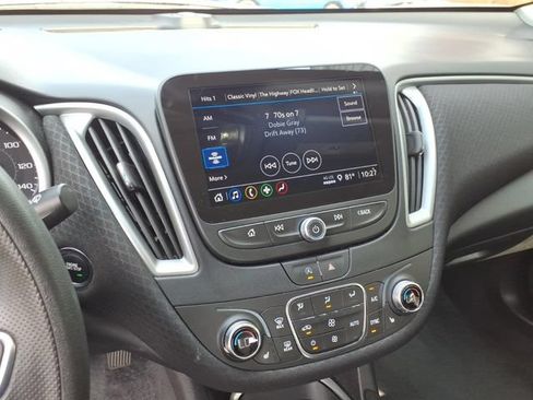 Used 2025 Chevrolet Malibu LT FWD image 12