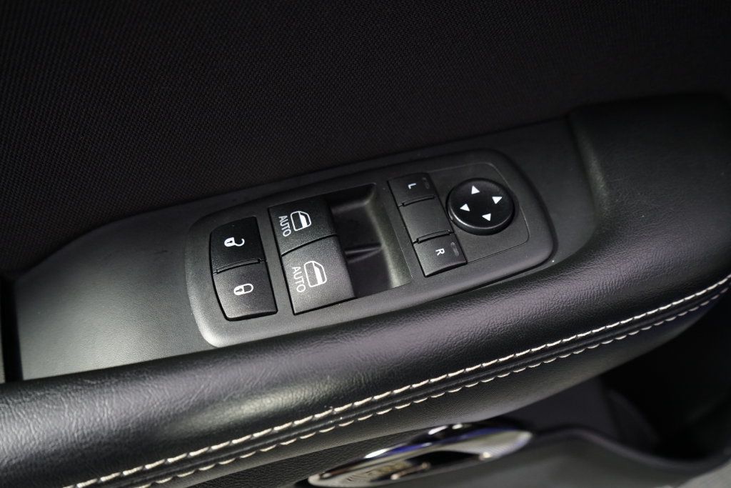 Used 2020 Dodge Challenger SRT Hellcat RWD image 30