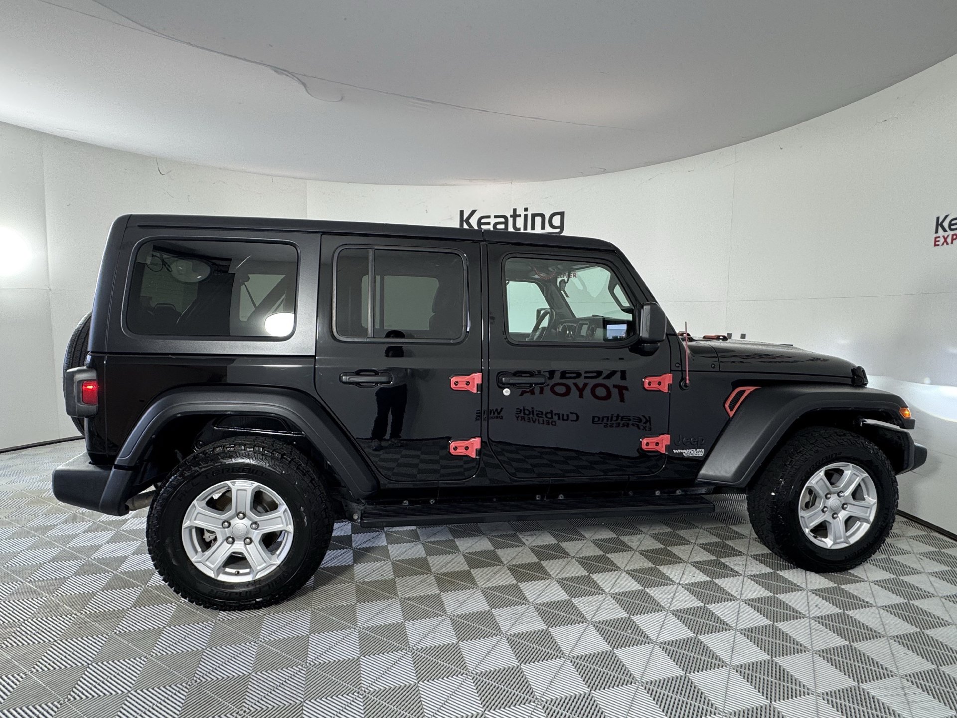 Used 2021 Jeep Wrangler Unlimited Sport AWD/4WD image 4