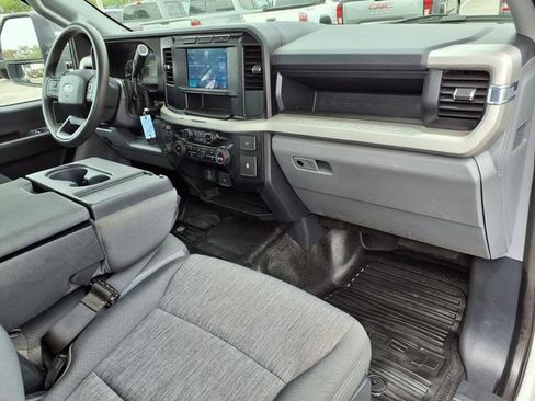 Used 2023 Ford F250 XL w/ Camper Package AWD/4WD image 12