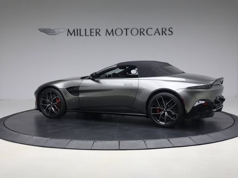 Used 2021 Aston Martin V8 Vantage Roadster image 16