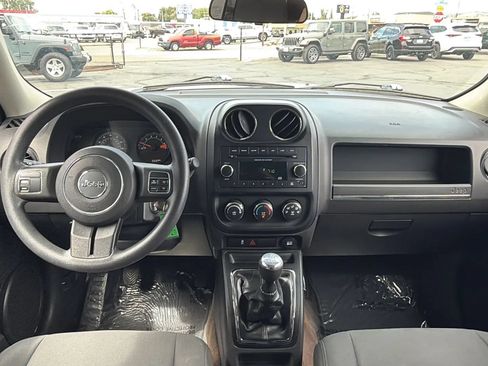 Used 2014 Jeep Patriot Sport FWD image 11
