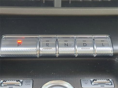 Used 2025 Lincoln Nautilus Premier w/ Equipment Group 102A image 19