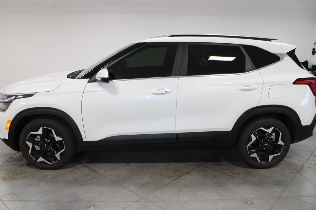 Used 2025 Kia Seltos EX w/ EX Sunroof Package FWD image 6