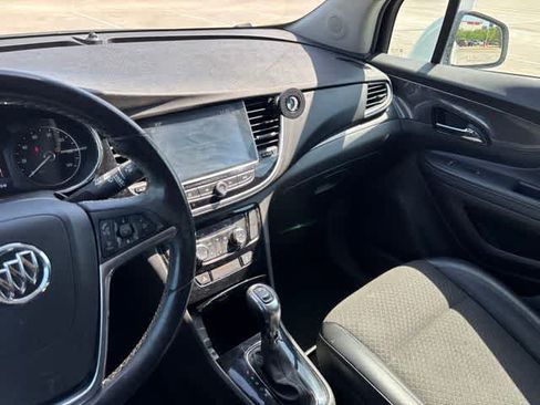Used 2019 Buick Encore Sport Touring FWD image 21