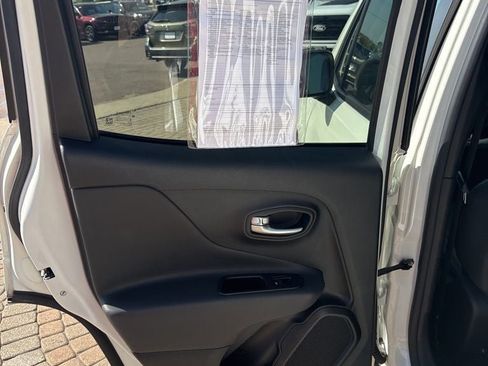 Used 2021 Jeep Renegade Limited image 25