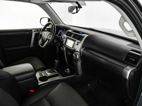 Used 2018 Toyota 4Runner SR5 Premium AWD/4WD image 12