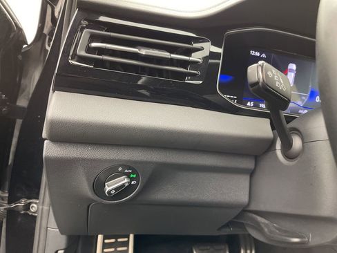 Used 2025 Volkswagen Jetta Sport image 7