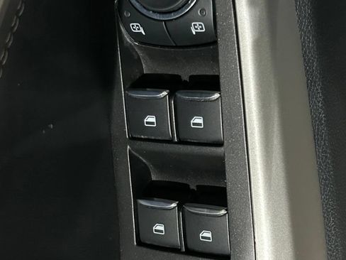 Used 2023 Ford Explorer XLT w/ Equipment Group 202A AWD/4WD image 46