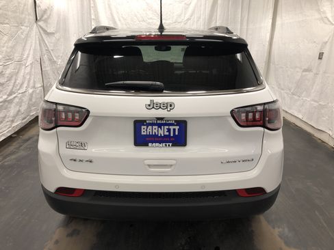 Certified 2024 Jeep Compass Limited w/ Sun and Sound Group image 9