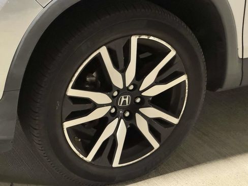 Used 2019 Honda Pilot Touring image 6
