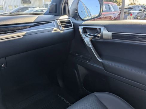 Used 2021 Lexus GX 460 Premium image 16