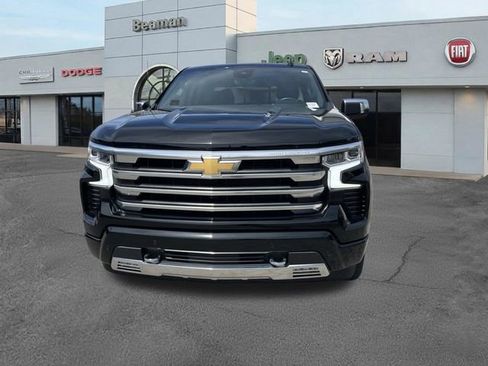 Used 2024 Chevrolet Silverado 1500 High Country w/ High Country Premium Package AWD/4WD image 8