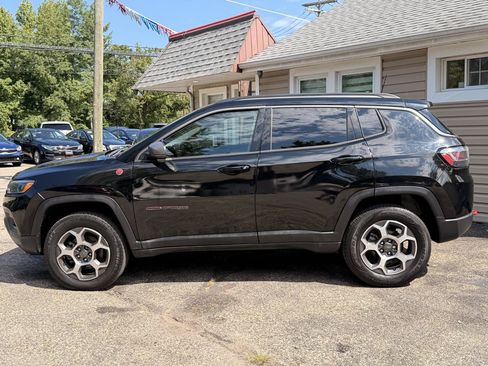Used 2022 Jeep Compass Trailhawk w/ Trailhawk Elite Group AWD/4WD image 3