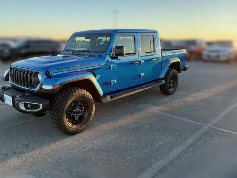 New 2025 Jeep Gladiator Sport image 1