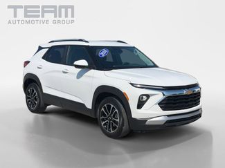 Used 2024 Chevrolet TrailBlazer LT w/ LT Cold Weather Package FWD video 1