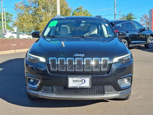 Used 2019 Jeep Cherokee Limited image 2