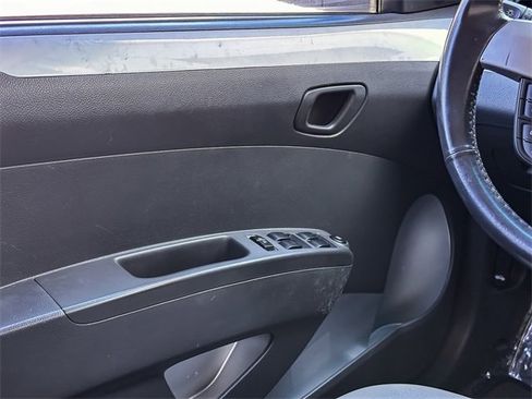 Used 2014 Chevrolet Spark LT image 21