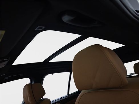 Used 2023 BMW X5 xDrive45e w/ M Sport Package image 32