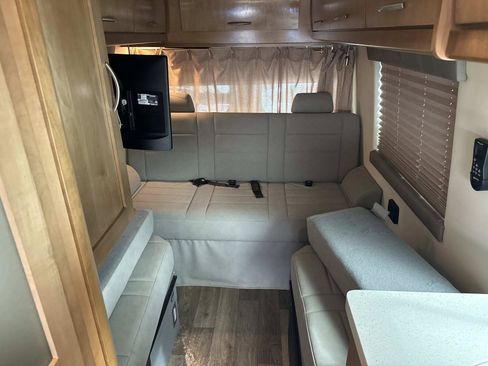Used 2020 Mercedes-Benz Sprinter 3500 image 32