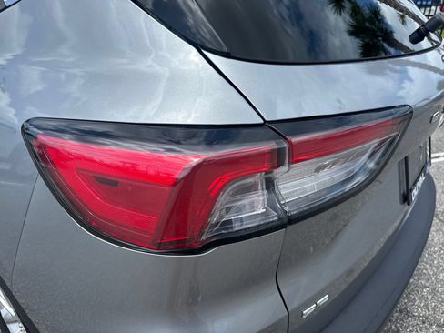 Used 2022 Ford Escape SE FWD image 13