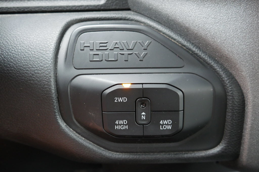 Used 2025 RAM 5500 Tradesman w/ Chrome Appearance Group AWD/4WD image 17