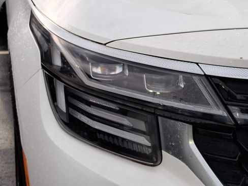 Used 2024 Kia Seltos SX AWD/4WD image 9